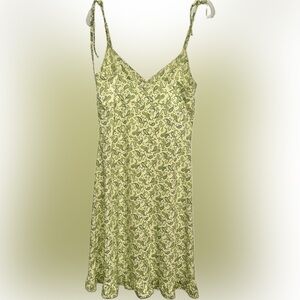 Express - Pale Yellow Paisley Mini Dress